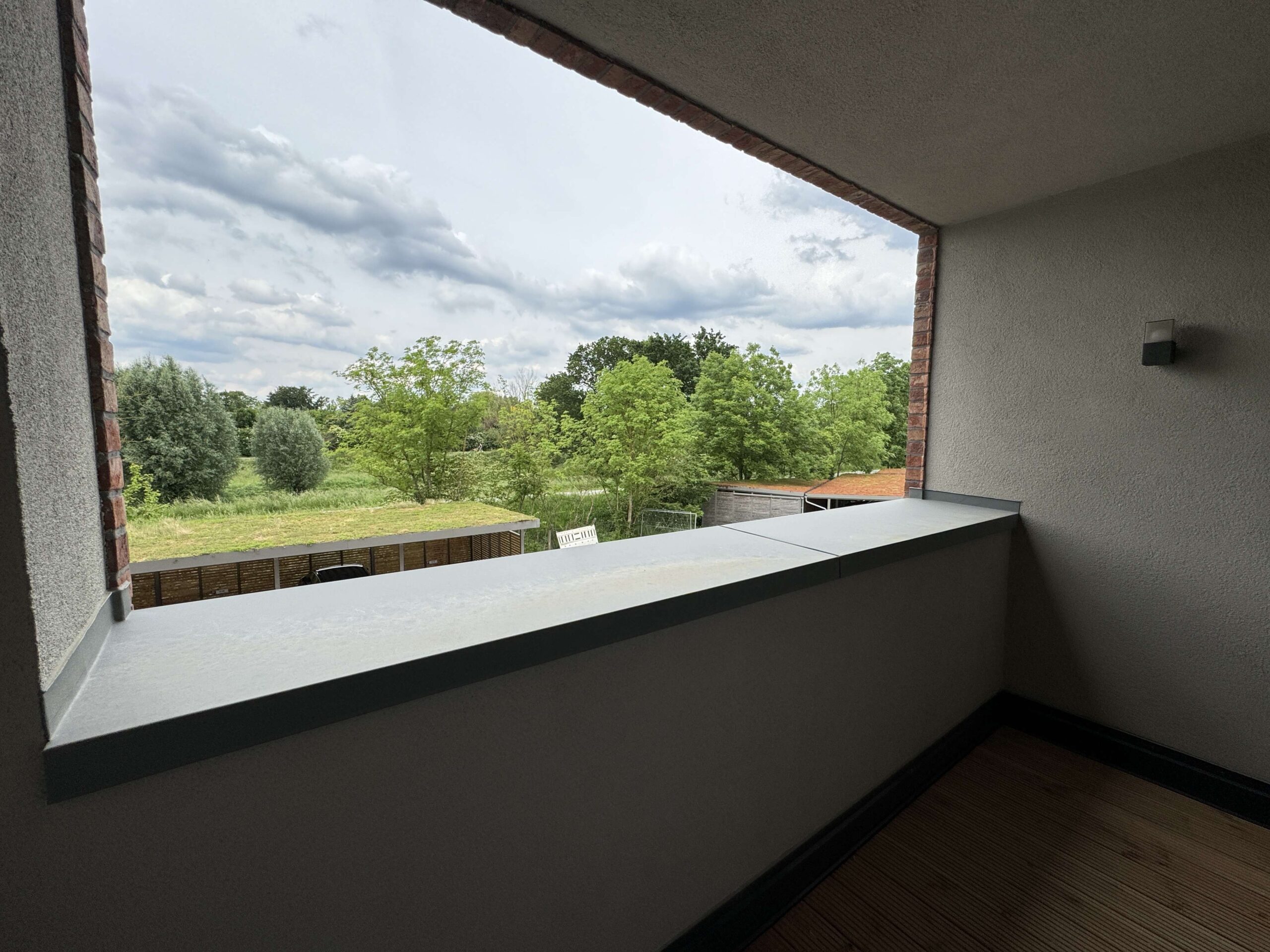 Einmalige Maisonette-Wohnung mit Dachterrasse - Aussicht Balkon OG
